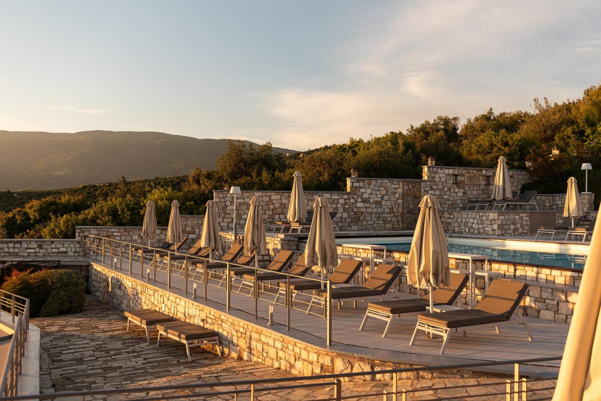 Karavia Lux Inn Afissos Exterior foto